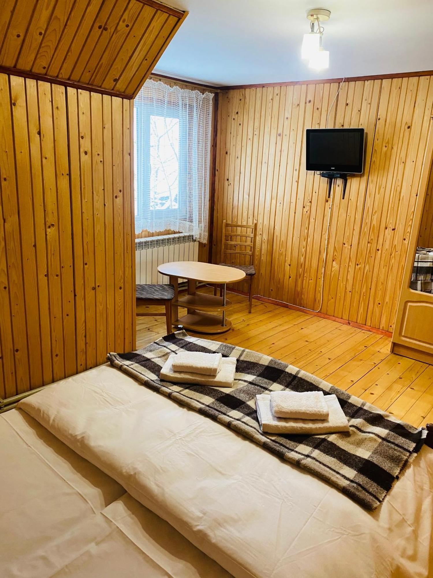 Басейн З Підігрівом! Batkivska Svitlitsa New Без Господарів Славское Экстерьер фото